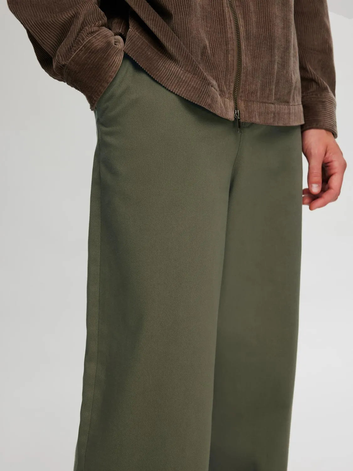 Barrel Dennis Corduroy Pants
