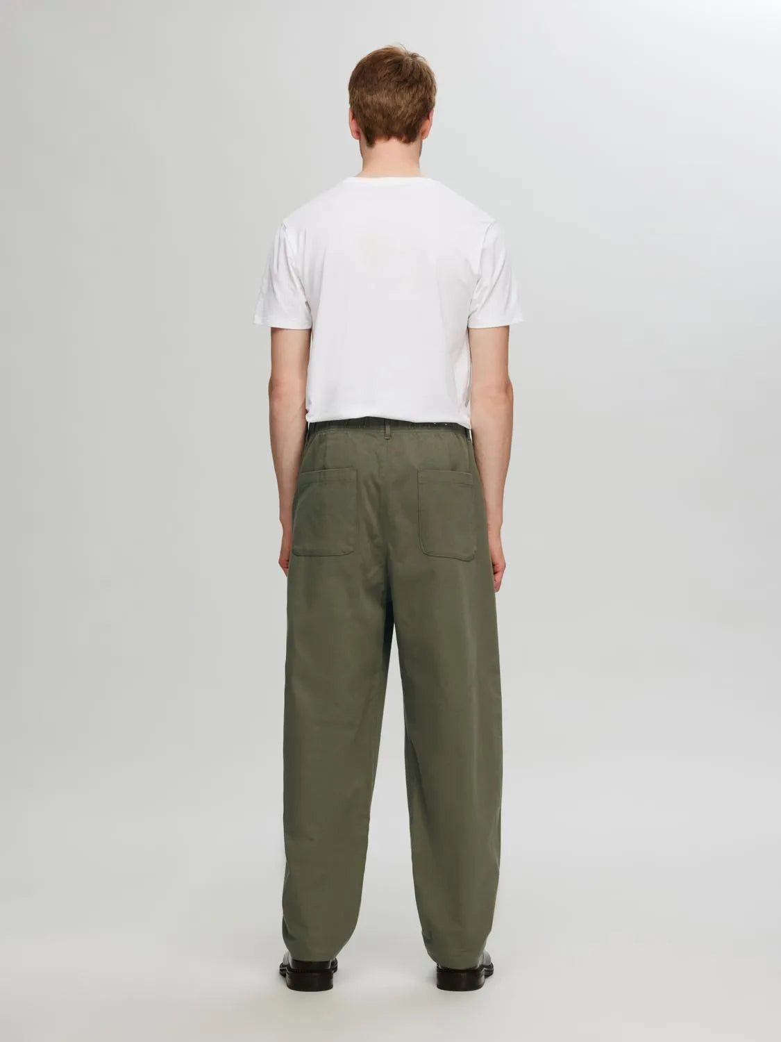 Barrel Dennis Corduroy Pants