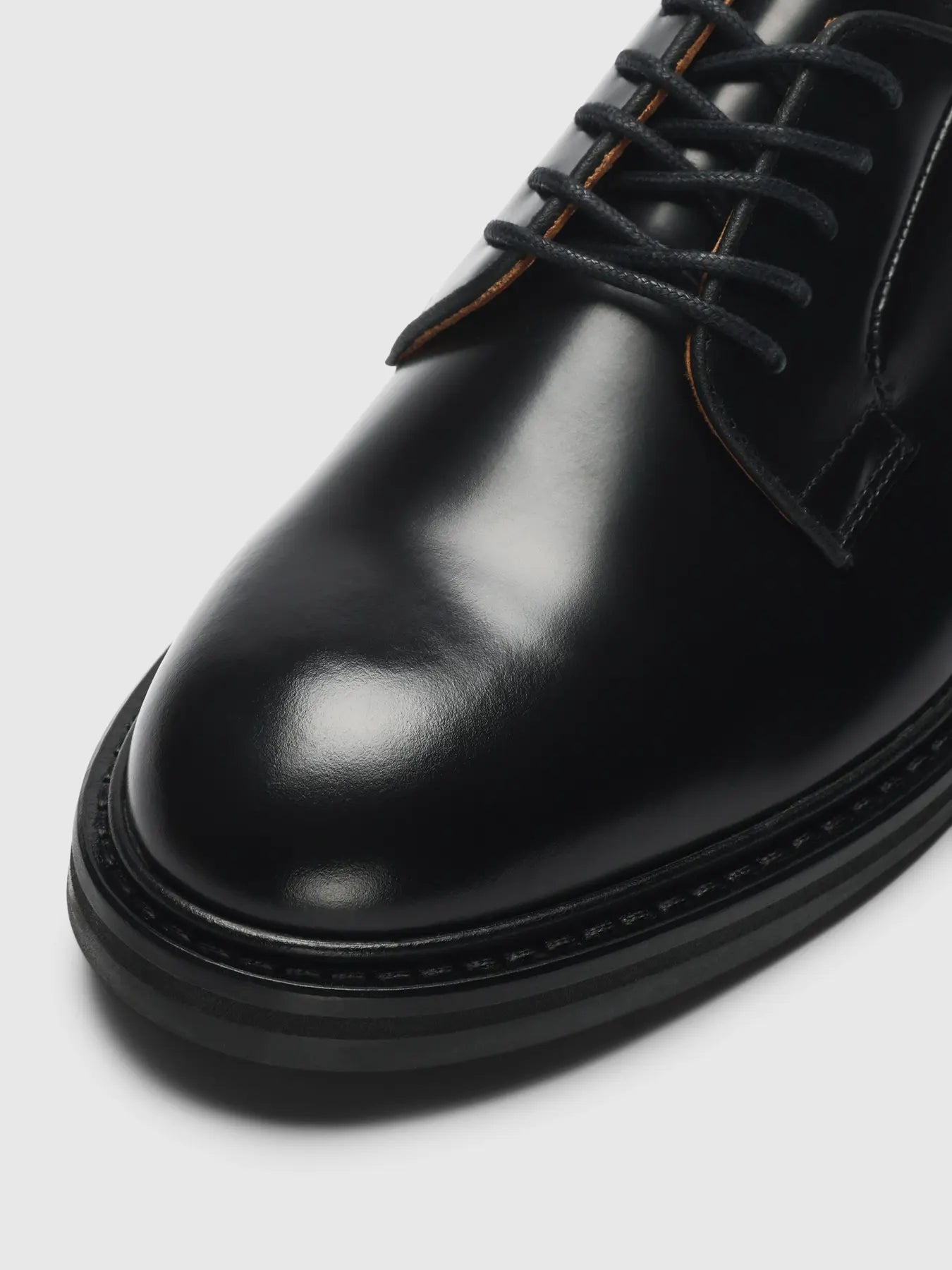 Carter Leather Blucher Shoe