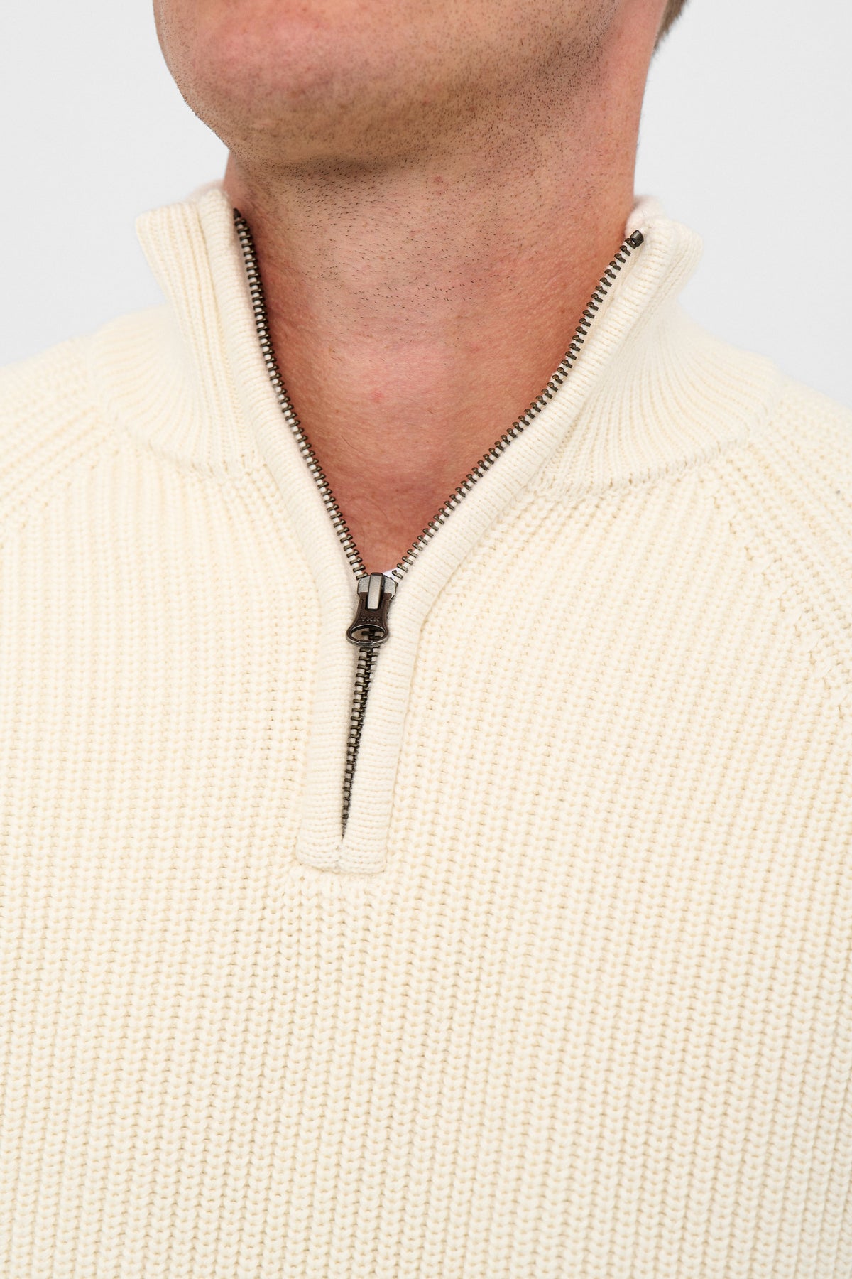SUNE PATENT HALF ZIP KNIT, Tofu - Anerkjendt